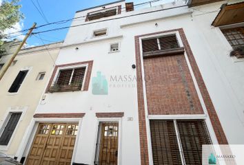 Casa en  Las Bases 181, Liniers, Ciudad De Buenos Aires, C1408, Ciudad Autónoma De Buenos Aires, Arg