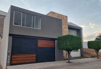 Casa en fraccionamiento en  Circuito Cañada Del Farallón 218-260, Fracc Cañada Del Refugio 1ra Secc, León, Guanajuato, 37358, Mex