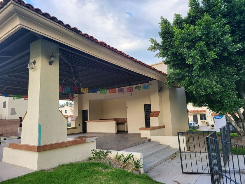 renta Casa en San Agustin, Tlajomulco de Zúñiga, Tlajomulco de Zúñiga  (EB-LM2123r)