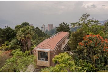 Casa en  Las Lomas, Medellín