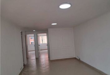 Apartamento en Calle 32, Alameda, Comuna 16 - Belén, Perímetro Urbano Medellín, Medellín, Valle De Aburrá, Antioquia, Rap Del Agua Y La Montaña, 050030, Colombia