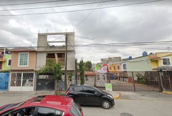 Casa en fraccionamiento en  Calle Laurel 1015, Unidad Hab Arbolada Ixtapaluca, Ixtapaluca, México, 56530, Mex