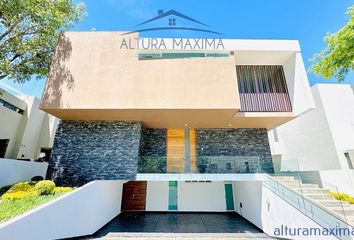 Casa en condominio en  Callejón De Las Bugambilias 1385, Villa Universitaria, Zapopan, Jalisco, 45110, Mex