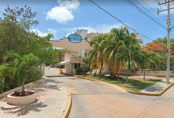 Casa en fraccionamiento en  Calle Laguna, Fraccionamiento Bahía Azul, Benito Juárez, Quintana Roo, 77524, Mex