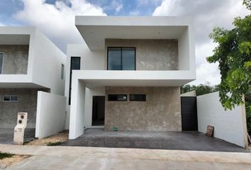 Casa en condominio en  Calle 18 87c, Chablekal, Mérida, Yucatán, 97302, Mex