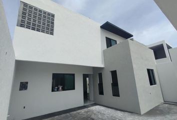 Casa en fraccionamiento en  Primaria Gilberto Veracruz, Calle La Prensa, Fernando Gutiérrez Barrios, Boca Del Río, Veracruz De Ignacio De La Llave, 94297, Mex