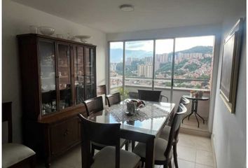 Apartamento en  Loma De Los Bernal, Medellín