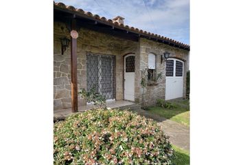 Casa en  Punta Mogotes, Mar Del Plata