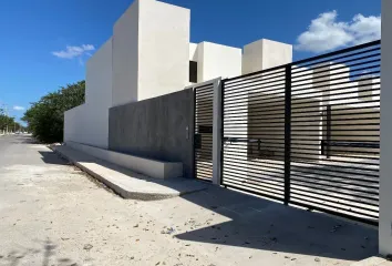 Condominio horizontal en  Calle 60, Colonia Xcumpich, Mérida, Yucatán, 92704, México