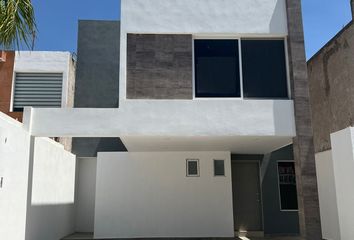 Casa en  Calle Villa Magna 132-144, Fraccionamiento La Loma, San Luis Potosí, 78218, Mex