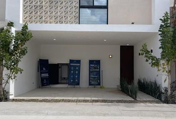 Casa en condominio en  Calle 7, Cholul, Mérida, Yucatán, 97305, Mex