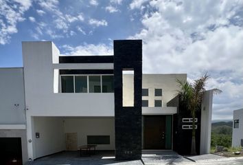 Casa en  Cerámica 650, Fraccionamiento Las Misiones, Monterrey, Nuevo León, 67300, Mex