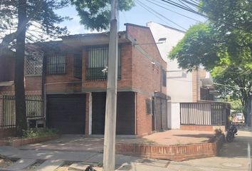 Apartamento en Prados De Limonar, Cali