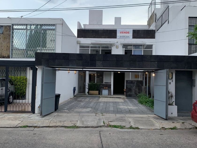 venta Casa en Colonia Chapalita, Guadalajara, Jalisco (EB-LL8499s)-  