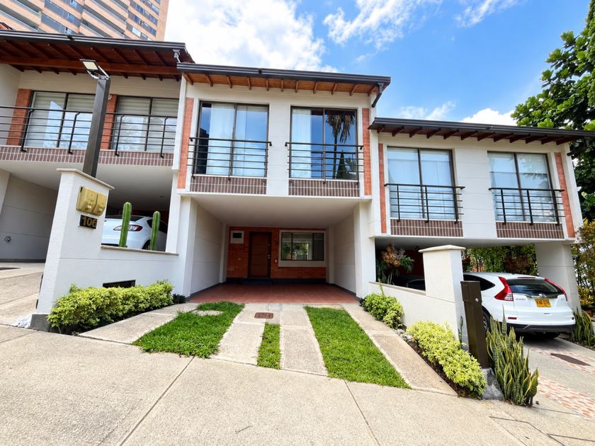Casa en arriendo Envigado, Antioquia