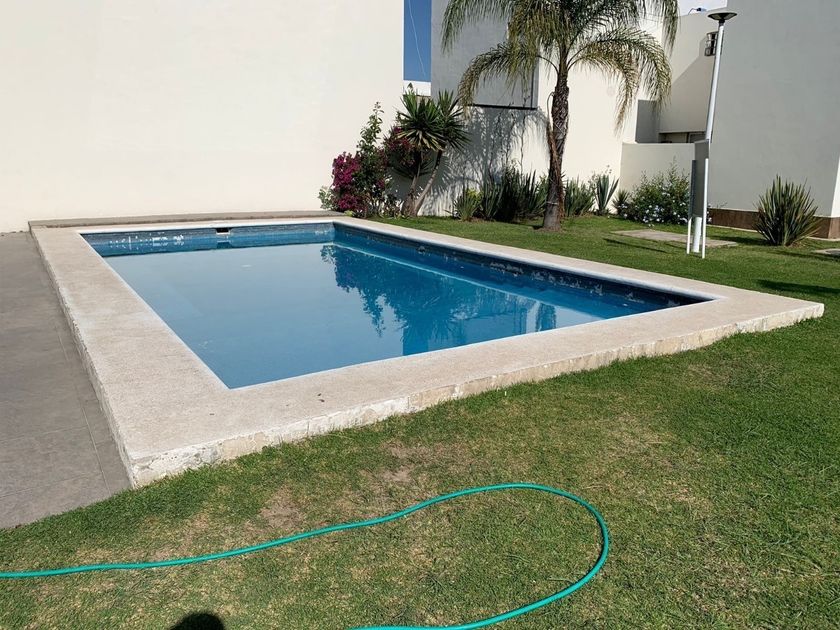 renta Casa en condominio en Centro, Puebla, Municipio de Puebla  (EB-MA0594r)