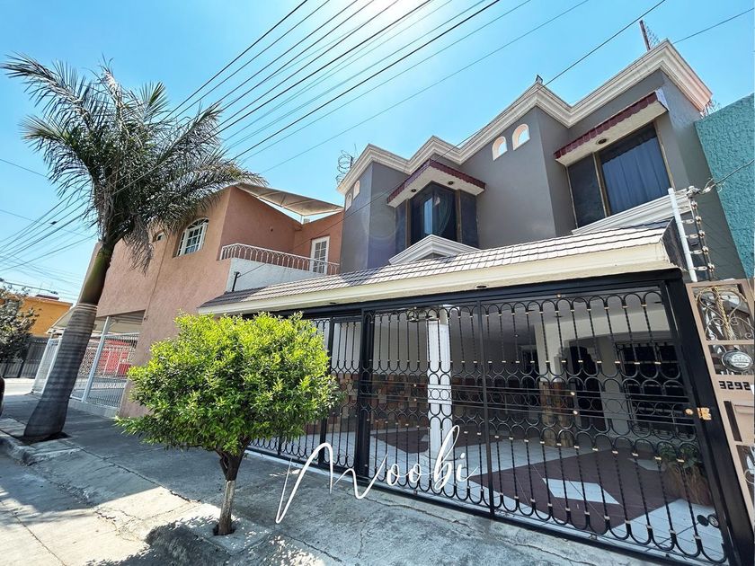 venta Casa en Jardines de La Paz, Guadalajara, Guadalajara, Jalisco  (EB-MX6051s)