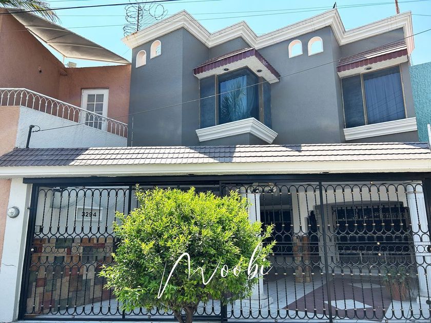 venta Casa en Jardines de La Paz, Guadalajara, Guadalajara, Jalisco  (EB-MX6051s)