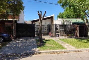 Casa en  Fisherton, Rosario