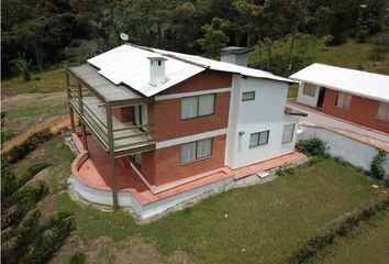 Villa-Quinta en  El Carmen De Viboral, Antioquia