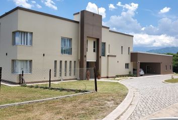 Casa en  La Almudena, Salta Capital