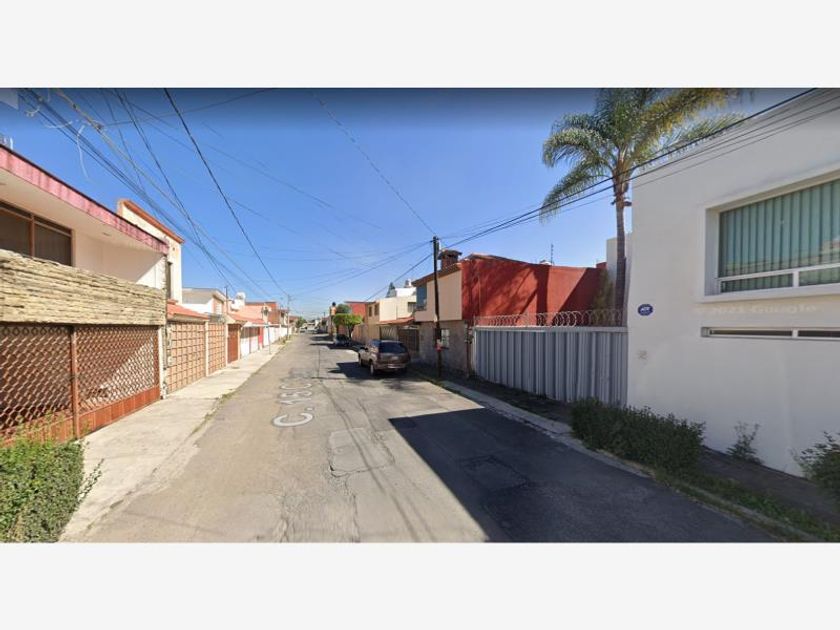 venta Casa en El Mayorazgo, Municipio de Puebla (MX22-MN5277)