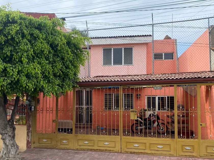 venta Casa en Magaña, Guadalajara, Guadalajara, Jalisco (phffPJf-venta)-  