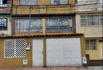 Apartamento en  Calle 4bbis 53f-100-53f-2, Colon, Bogotá, Distrito Capital, Col