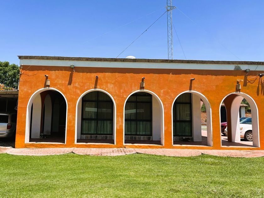 venta Villa en Ixtlahuacán de los Membrillos, Ixtlahuacán de los  Membrillos, Ixtlahuacán de los Membrillos, Jalisco (EB-LI7275s)