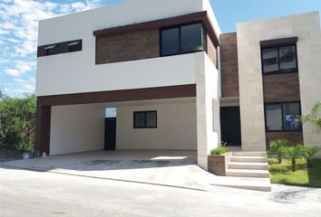 Casa en  Avenida Acueducto, Carretera Nacional, Los Cristales, Monterrey, Nuevo León, 64985, Mex