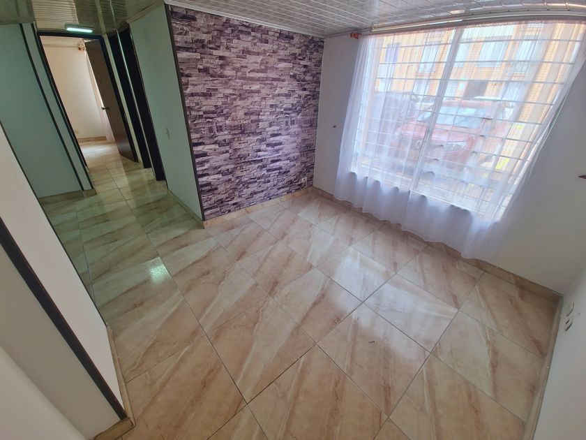Apartamento en arriendo Carrera 2 Este, Doce De Marzo, El Triunfo, Comuna San Humberto, Soacha Ciudad, Soacha, Cundinamarca, Rap (especial) Central, 250053, Colombia