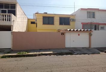 Casa en  Deví-peluquería, Calle Heriberto Jara Corona 394, Reforma, Veracruz, Veracruz De Ignacio De La Llave, 91919, Mex