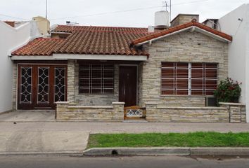 Casa en  Turdera, Partido De Lomas De Zamora