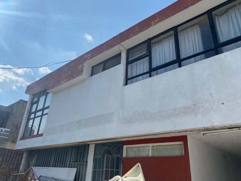 venta Casa en Alcalde Barranquitas, Guadalajara, Jalisco (MX22NT6127