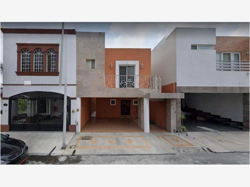 venta Casa en Hacienda Mitras, Monterrey (MX21-LE3882)