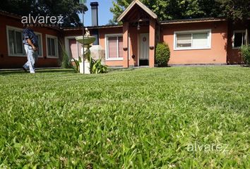 Casa en  De La Carreta 1448, Villa Gobernador Udaondo, Ituzaingó, B1713, Buenos Aires, Arg