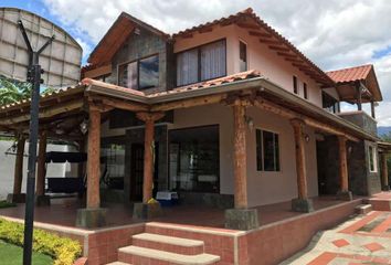 Casa en  Qpjq+gpq, Malacatos, Ecuador