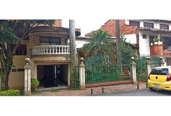 Casa en  La Castellana, Medellín
