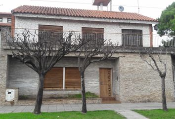 Casa en  Villa Luzuriaga, La Matanza