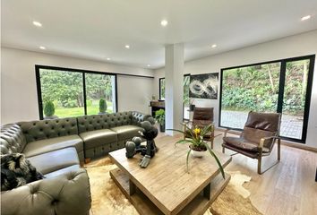 Casa en Avenida De Las Palmas, Comuna 14 - El Poblado, Perímetro Urbano Medellín, Medellín, Valle De Aburrá, Antioquia, Rap Del Agua Y La Montaña, 050020, Colombia