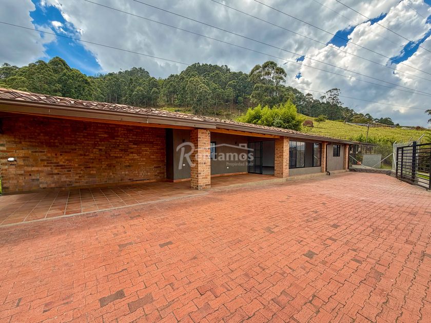 Casa en arriendo Envigado, Antioquia