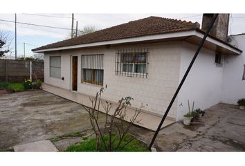 Casa en  Barrio El Martillo, Mar Del Plata