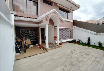 Casa en  Yanuncay, Cuenca