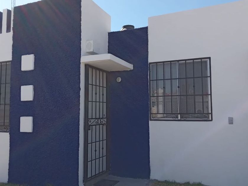 venta Casa en Fraccionamiento Paseos de La Providencia, San Francisco de  los Romo (EB-LI9821s)
