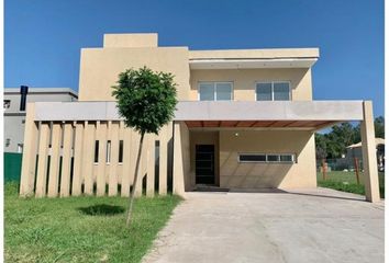 Casa en  Ingeniero Adolfo Sourdeaux, Partido De Malvinas Argentinas