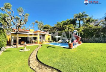 Casa en  Jardines De Cuernavaca, Cuernavaca, Morelos