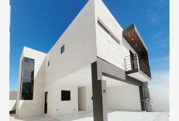 Casa en fraccionamiento en  25350, Arteaga, Coahuila De Zaragoza, Mex
