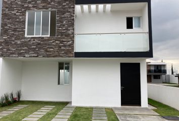 Casa en fraccionamiento en  Avenida 19 Poniente 305-305, Santa María Xixitla, San Pedro Cholula, Puebla, 72762, Mex