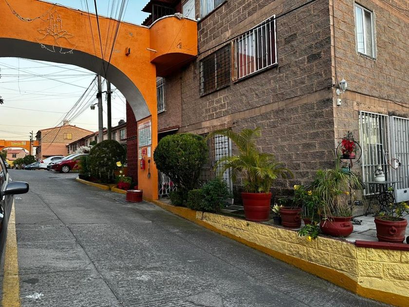 venta Casa en Lomas de Tzompantle, Cuernavaca, Morelos (MX22NY6408