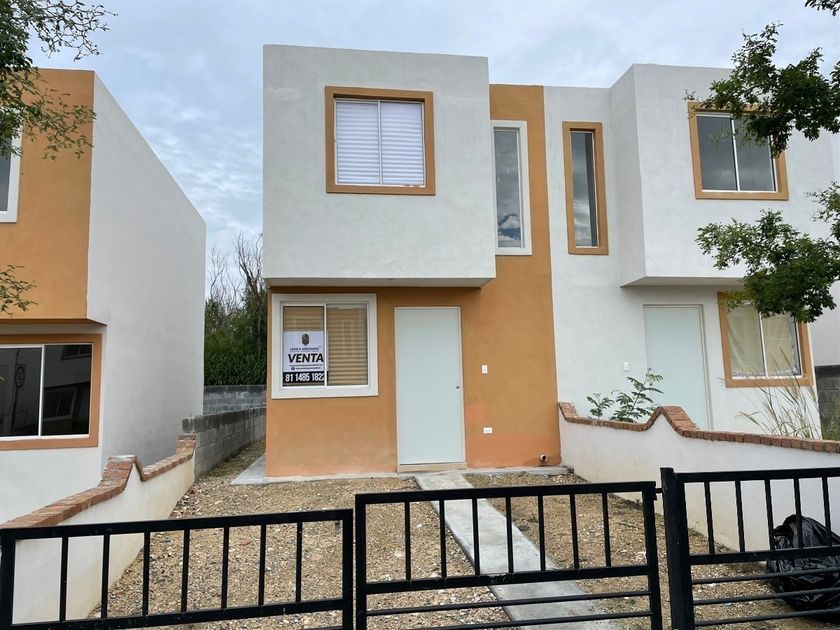 venta Casa en El Mirador, Juárez, Nuevo León (EB-MO2998s)